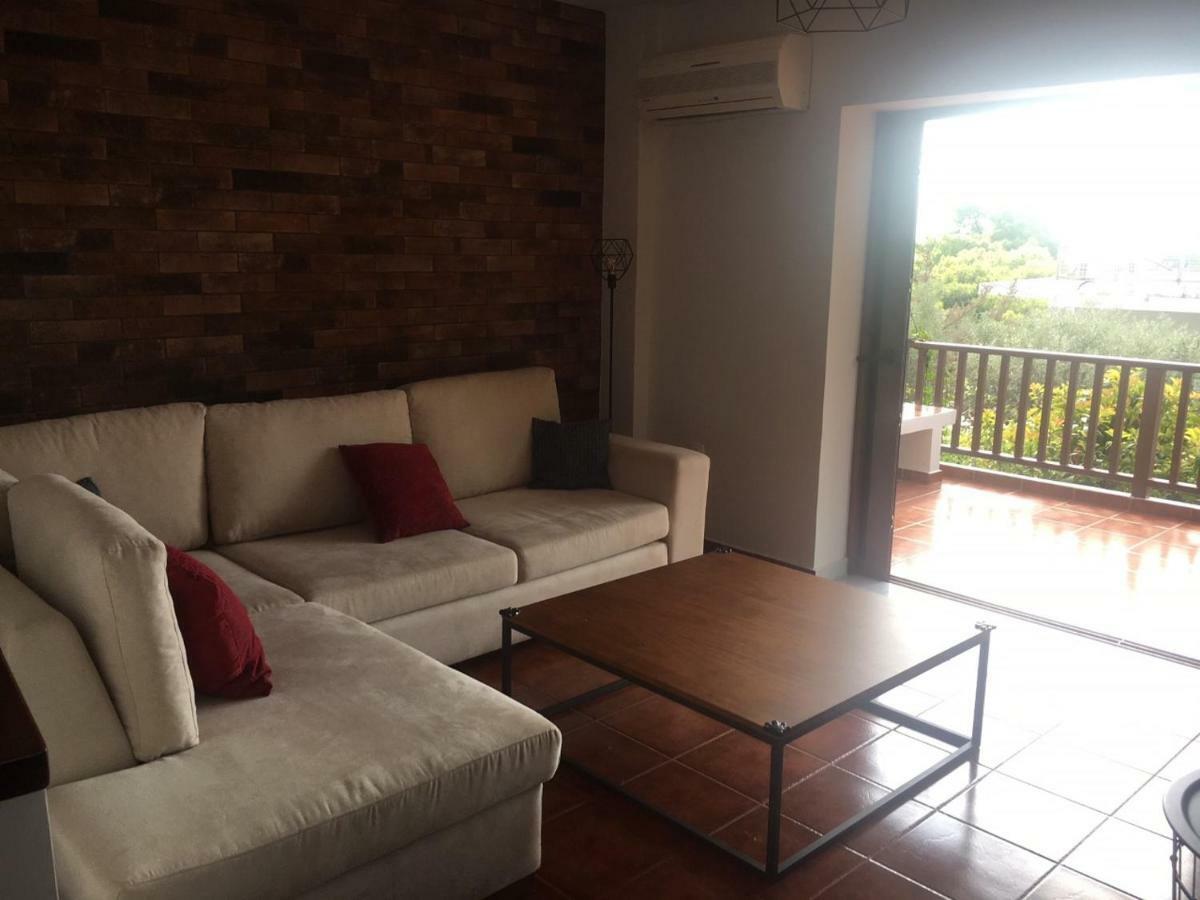 Villa Christina With Private Pool In Saronida, Near Stunning Beaches, Athens Airport & Sounio Zewnętrze zdjęcie